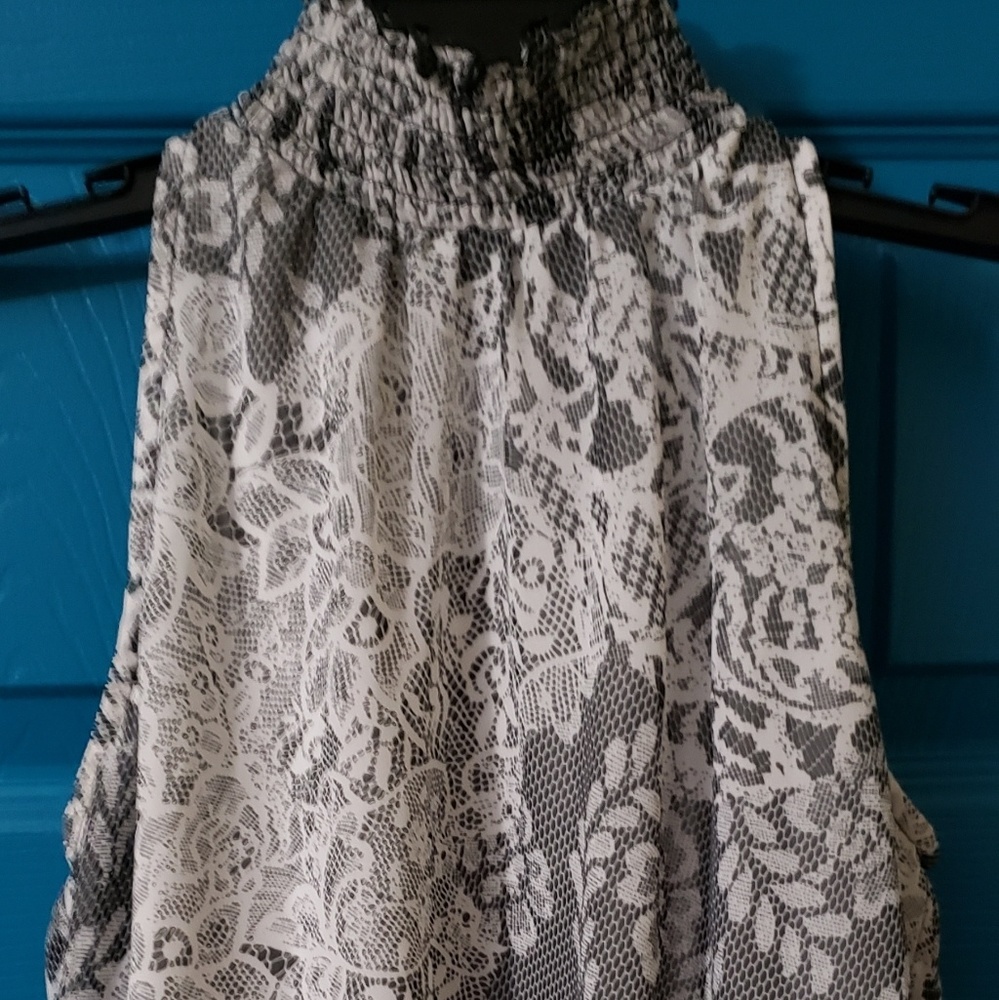 Lace tank top b•wear